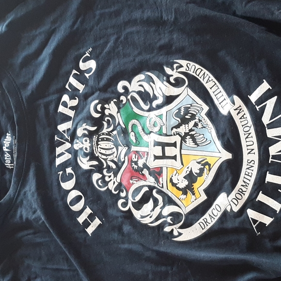 BNWT Hogwarts alumni tie tshirt xl - Picture 7 of 11